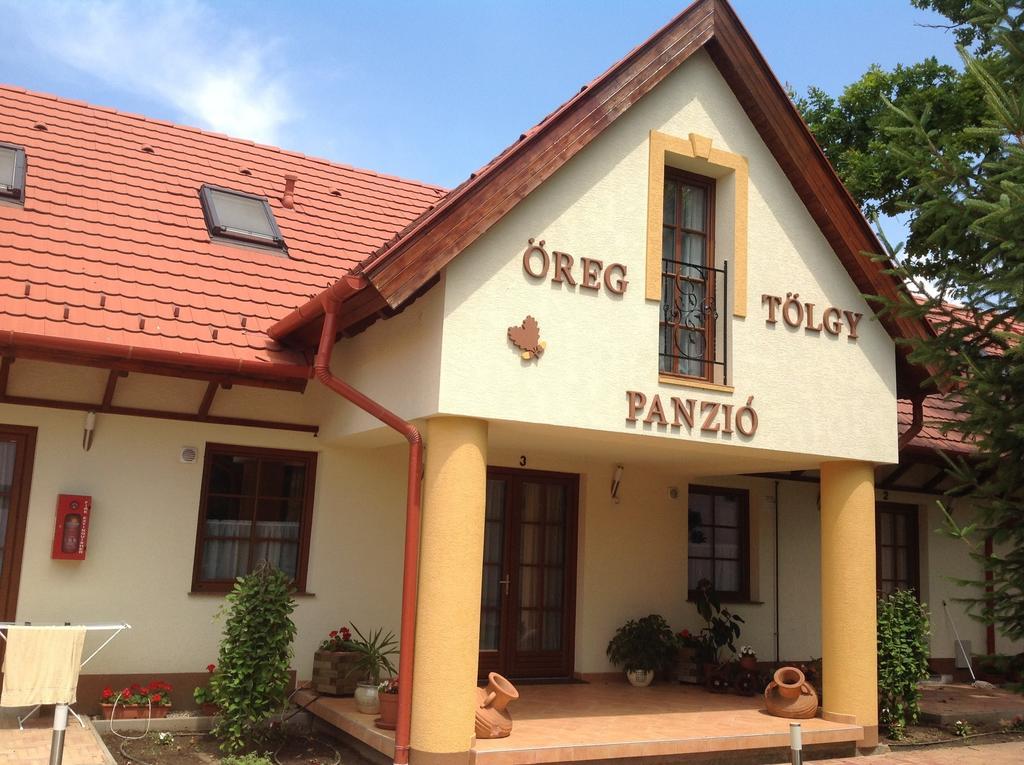 Hotel Oeregtoelgy Panzio Csongrád Esterno foto